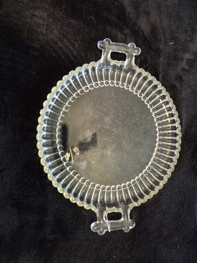 ​Vintage Clear Glass "Petal" Scalloped Serving Plate - 9.5"